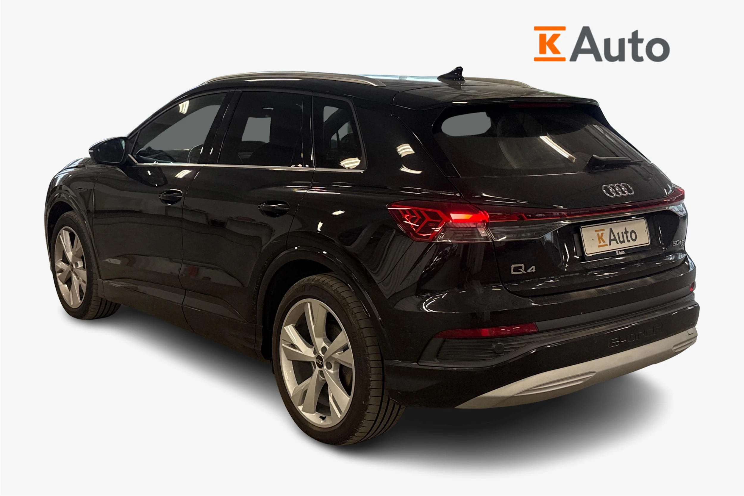 musta Audi Q4 e-tron 2022 kuva 2.