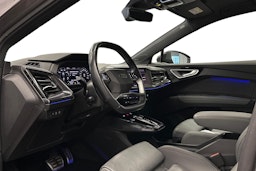 harmaa Audi Q4 e-tron 2022 kuva 3.