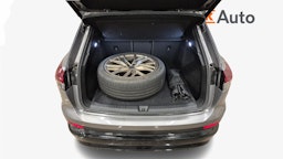 met. harmaa Audi Q4 e-tron 2022 kuva 6.