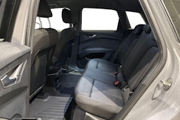 harmaa Audi Q4 e-tron 2022 kuva 10.