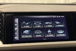 harmaa Audi Q4 e-tron 2022 kuva 21.