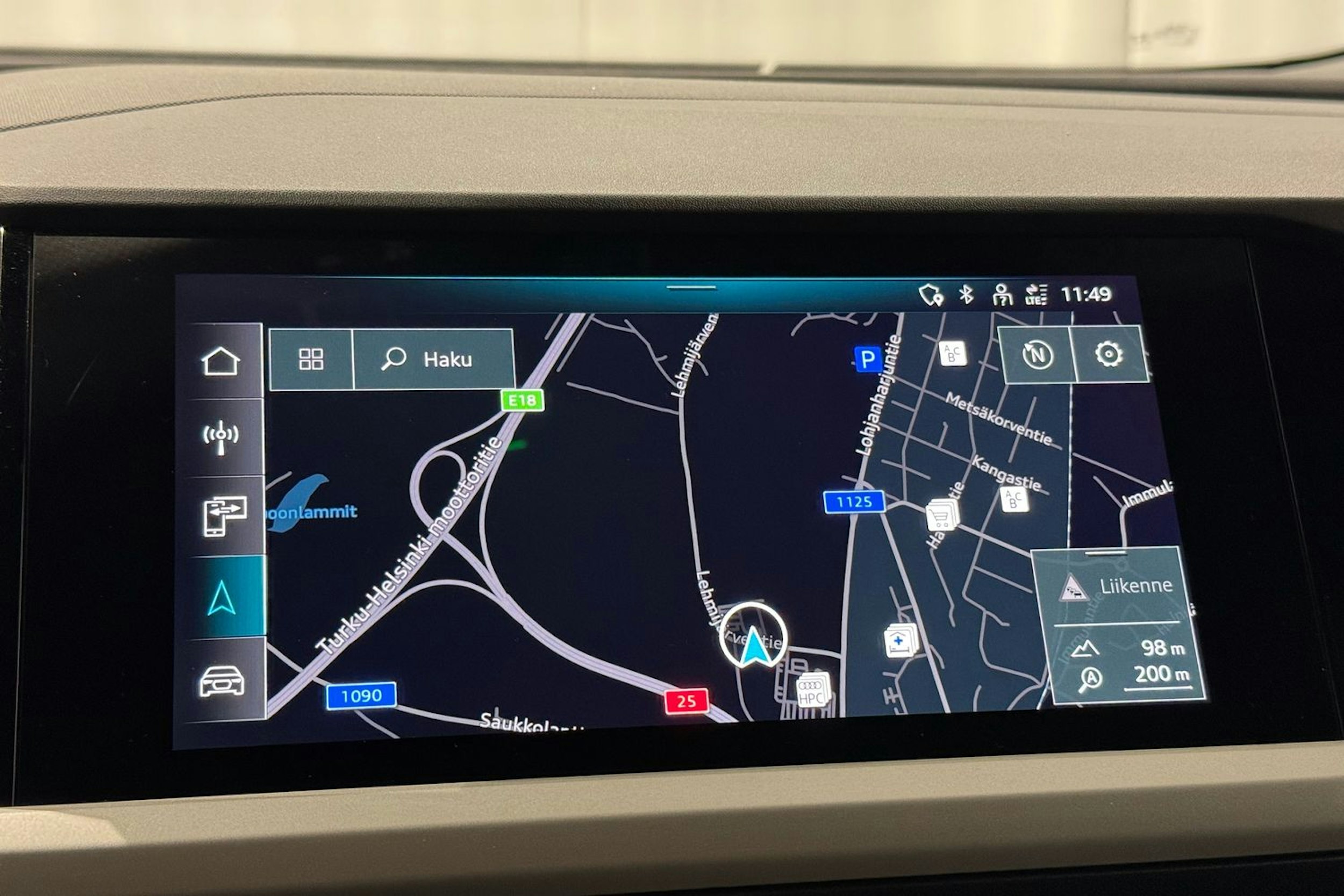 harmaa Audi Q4 e-tron 2022 kuva 24.