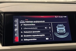 harmaa Audi Q4 e-tron 2022 kuva 26.