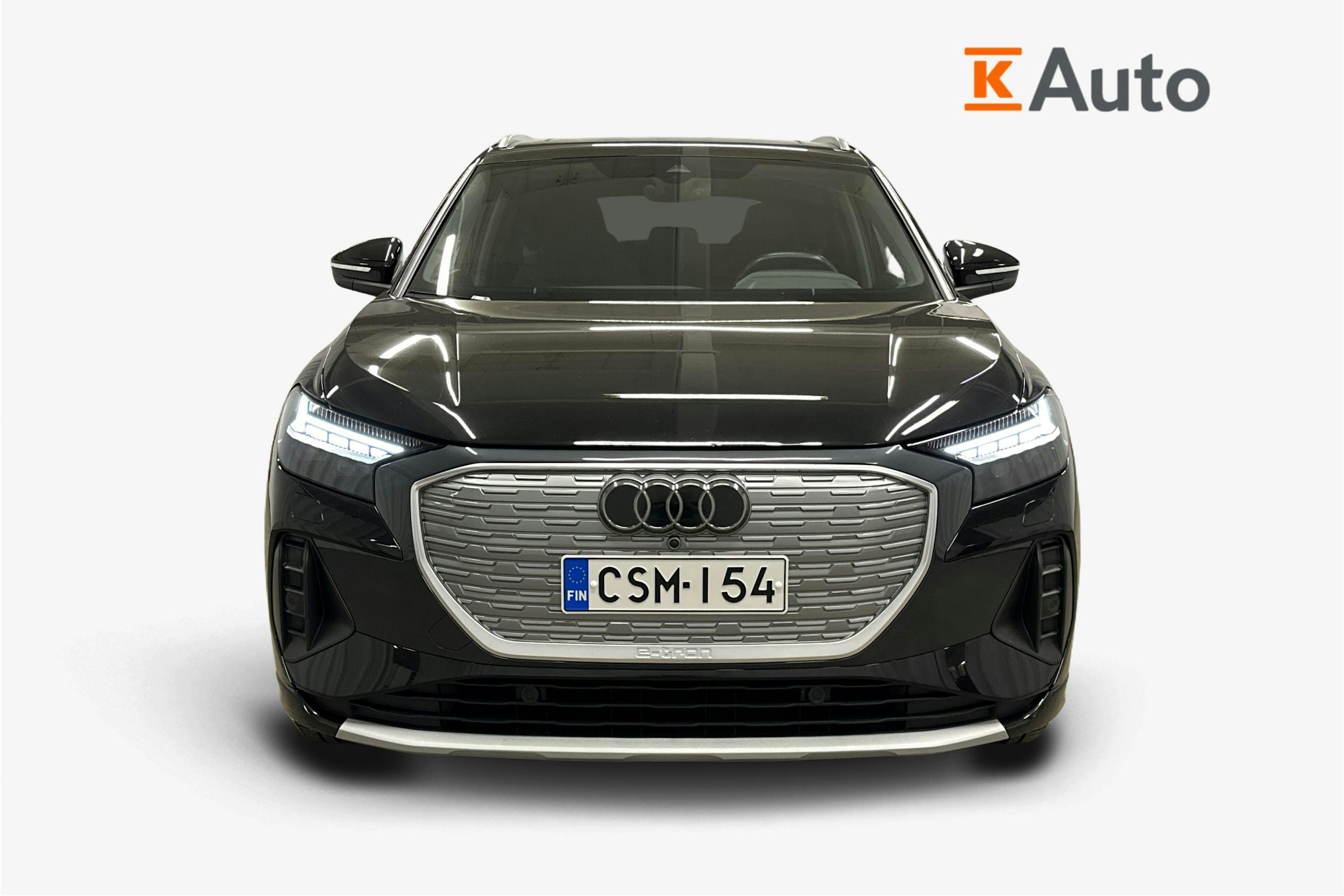 musta Audi Q4 e-tron 2022 kuva 5.