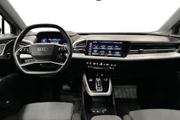 musta Audi Q4 e-tron 2022 kuva 9.
