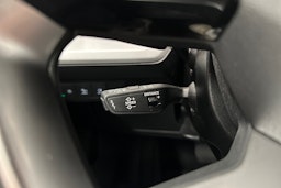 musta Audi Q4 e-tron 2022 kuva 16.