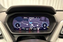 musta Audi Q4 e-tron 2022 kuva 18.