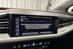 musta Audi Q4 e-tron 2022 kuva 22.