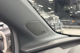 harmaa Audi Q4 e-tron 2022 kuva 8.