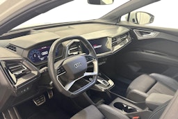 met. valkoinen Audi Q4 e-tron 2022 kuva 6.