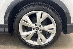 met. valkoinen Audi Q4 e-tron 2022 kuva 10.