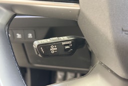 met. valkoinen Audi Q4 e-tron 2022 kuva 11.