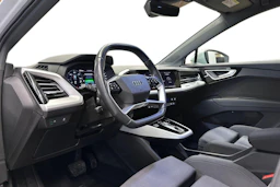 valkoinen Audi Q4 e-tron 2022 kuva 6.