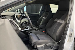 valkoinen Audi Q4 e-tron 2022 kuva 12.