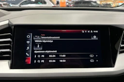valkoinen Audi Q4 e-tron 2022 kuva 14.