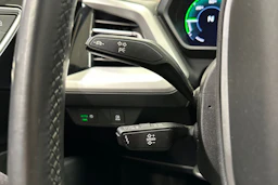 valkoinen Audi Q4 e-tron 2022 kuva 20.