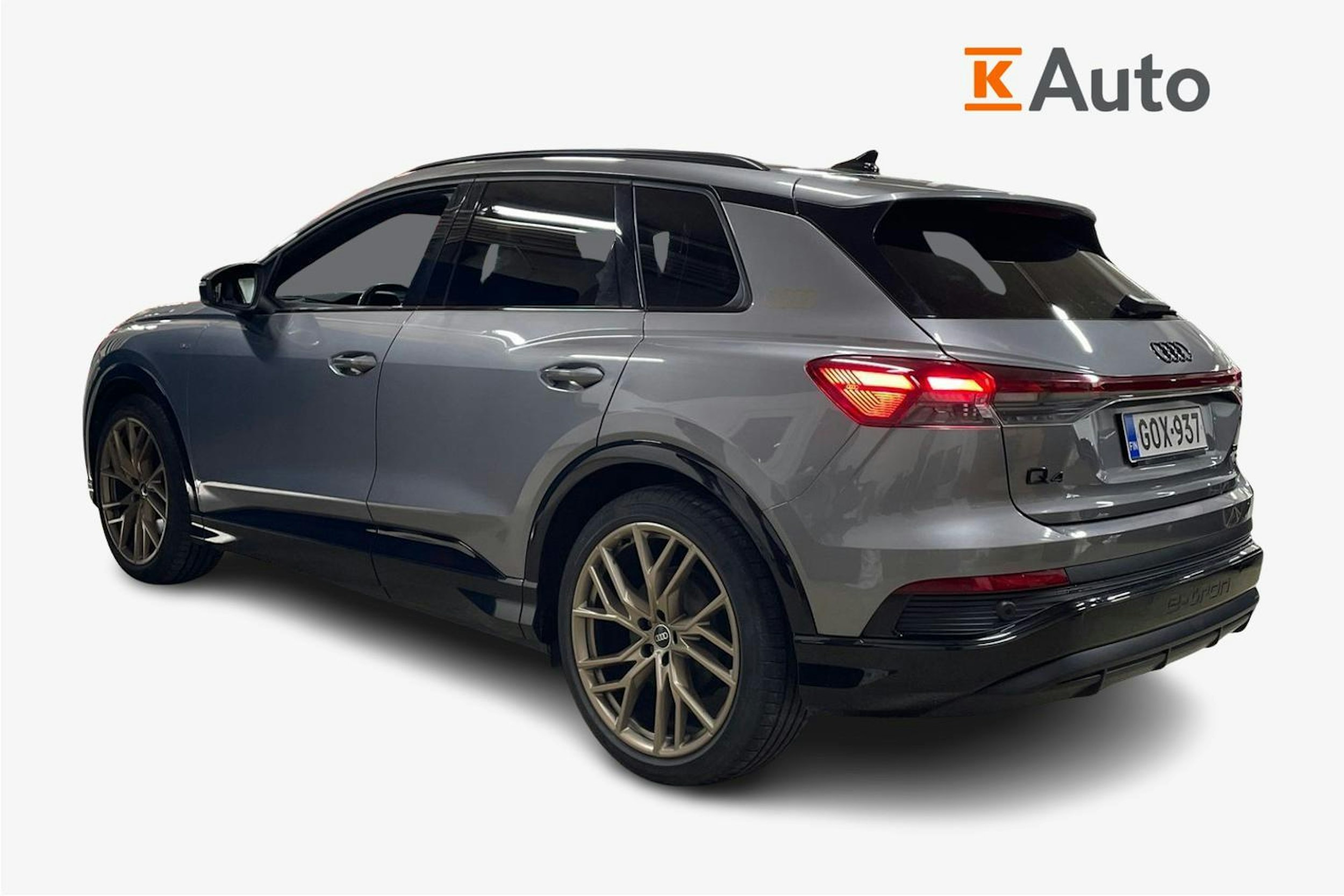 harmaa Audi Q4 e-tron 2022 kuva 3.