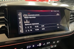harmaa Audi Q4 e-tron 2022 kuva 25.