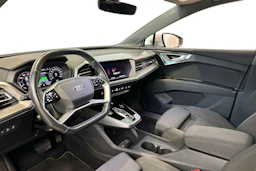 valkoinen Audi Q4 e-tron 2022 kuva 6.