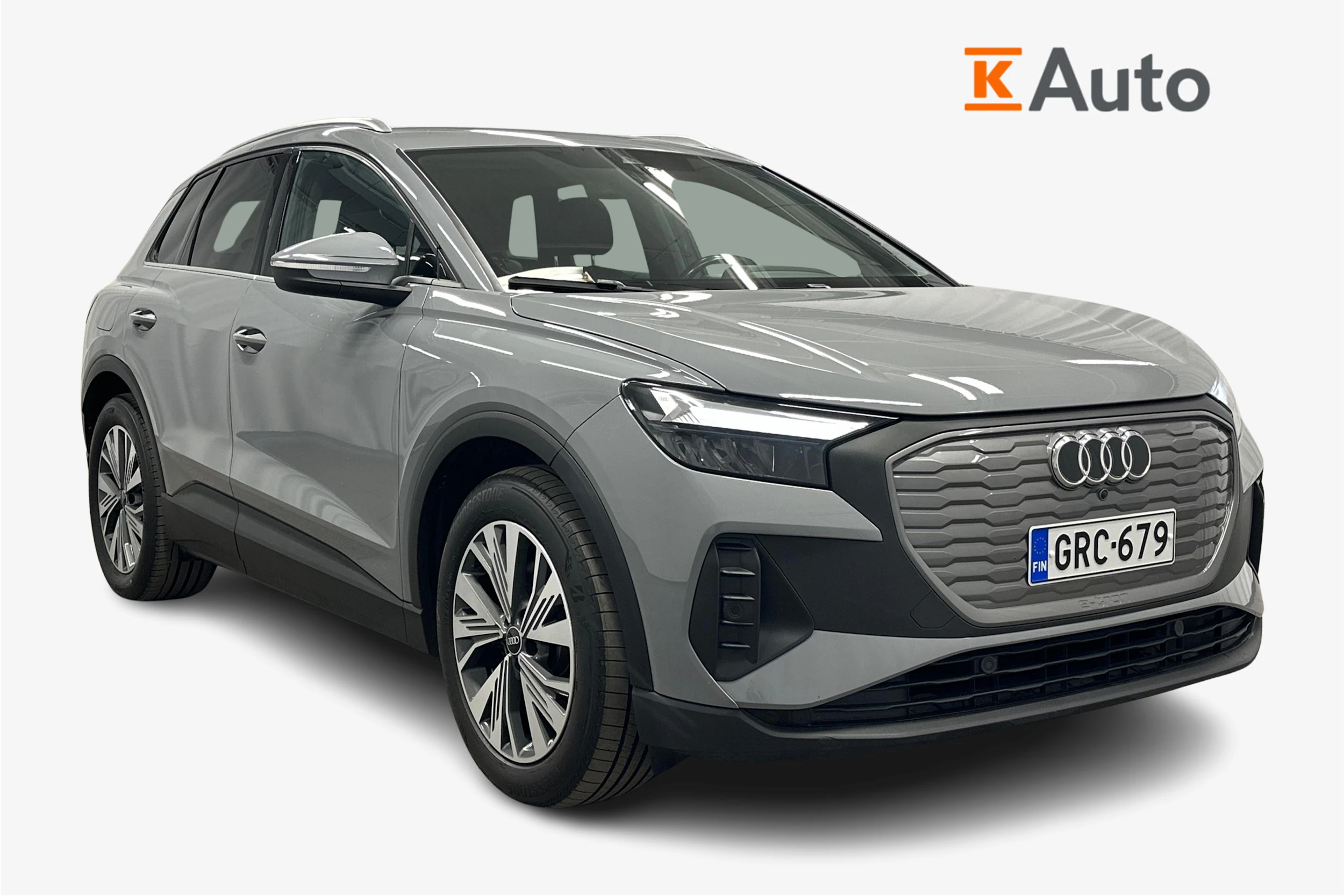 harmaa Audi Q4 e-tron 2022 kuva 1.