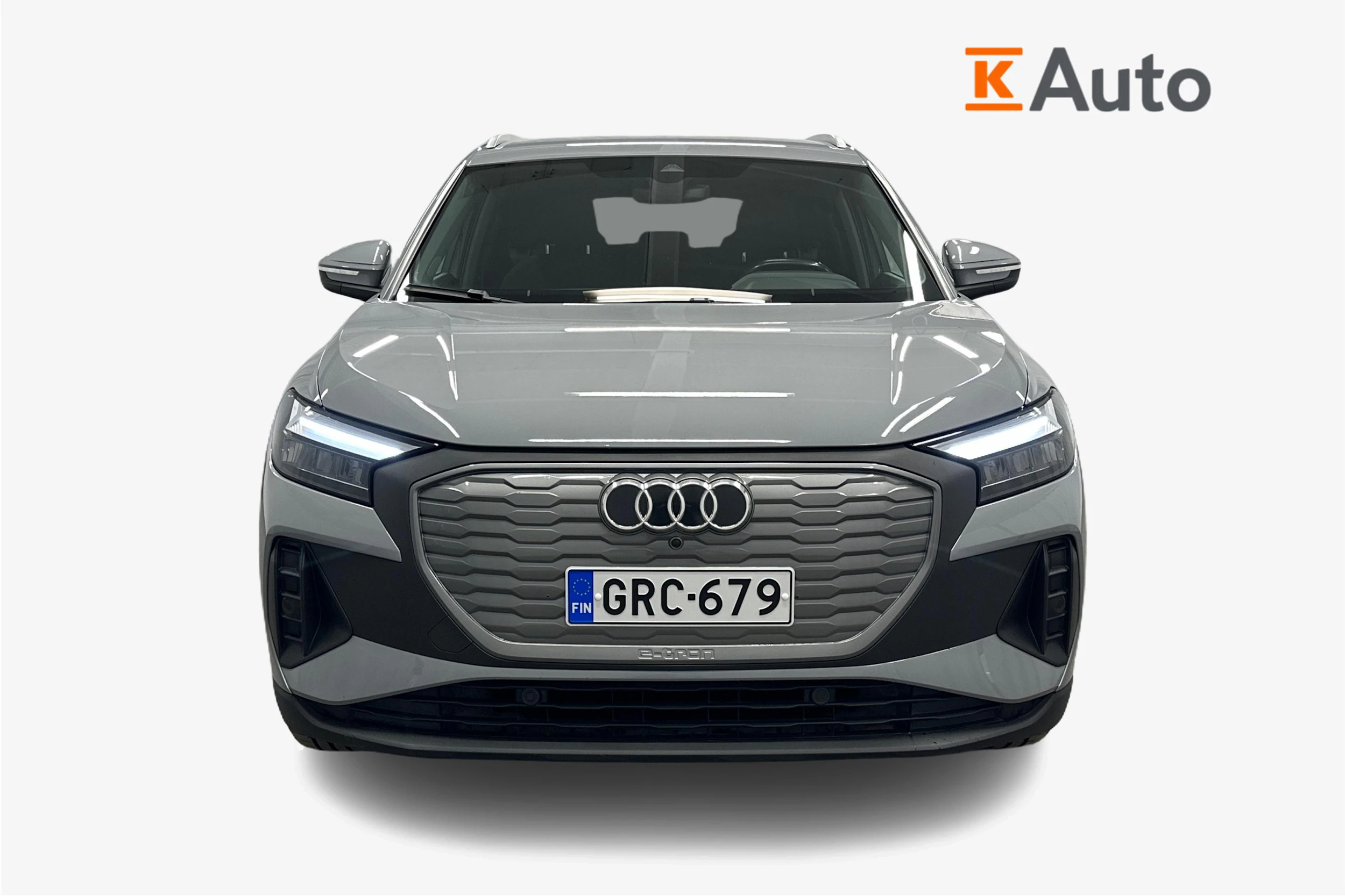 harmaa Audi Q4 e-tron 2022 kuva 4.