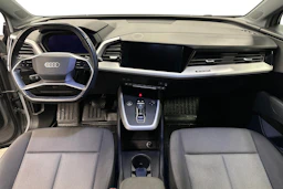 harmaa Audi Q4 e-tron 2022 kuva 7.