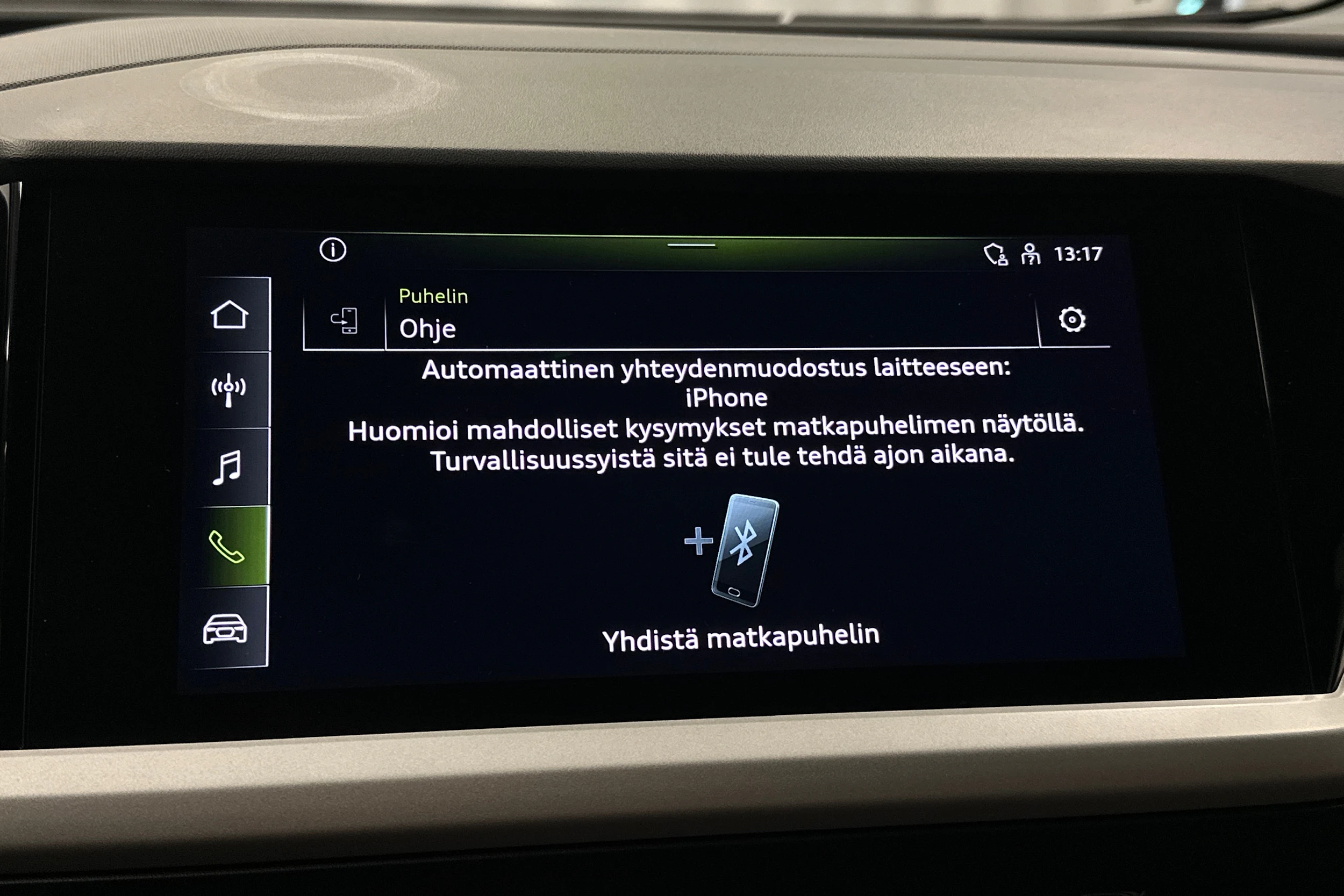 harmaa Audi Q4 e-tron 2022 kuva 21.