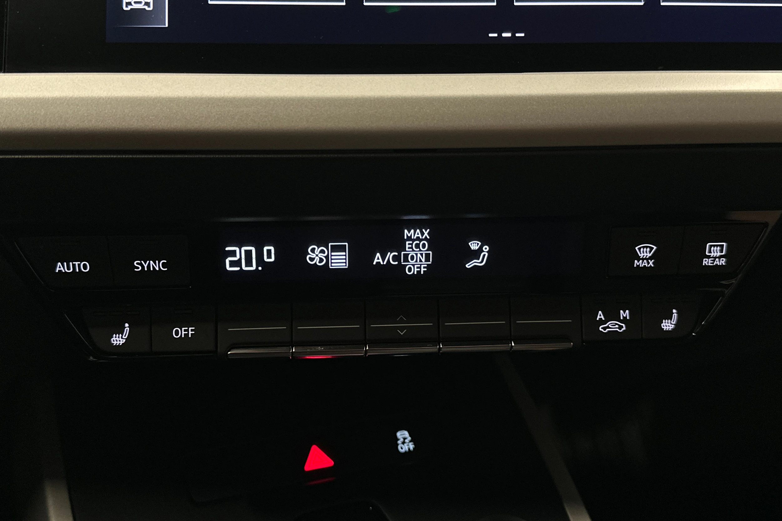 harmaa Audi Q4 e-tron 2022 kuva 28.
