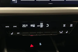 harmaa Audi Q4 e-tron 2022 kuva 28.