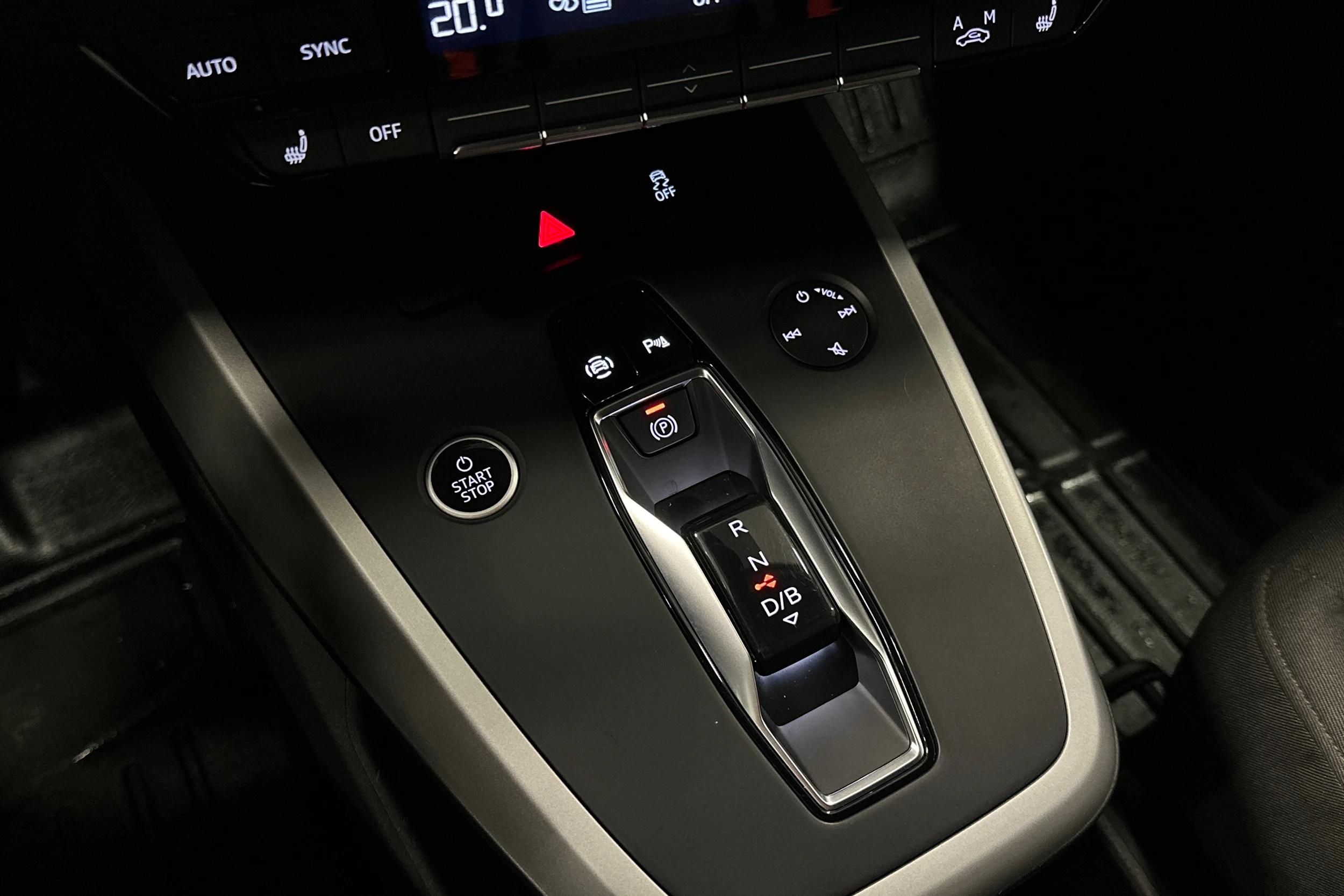 harmaa Audi Q4 e-tron 2022 kuva 29.