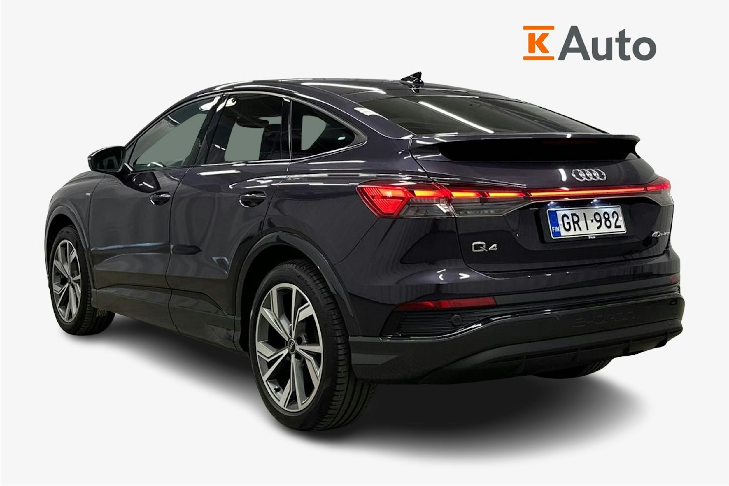 violetti Audi Q4 e-tron 2022 kuva 2.