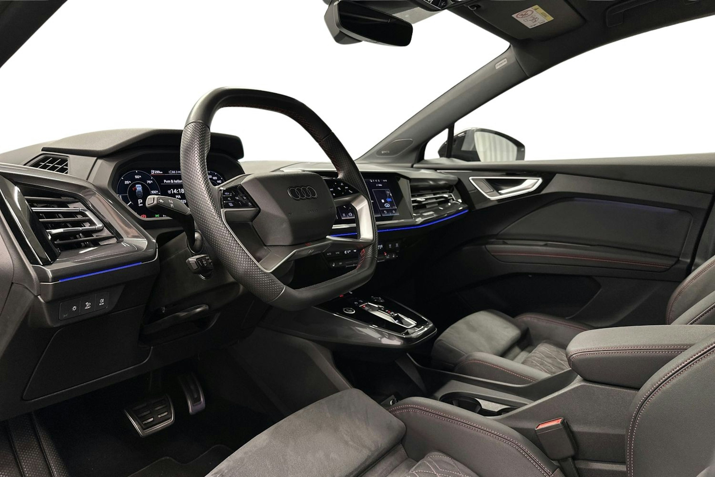 violetti Audi Q4 e-tron 2022 kuva 7.