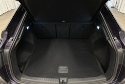violetti Audi Q4 e-tron 2022 kuva 14.