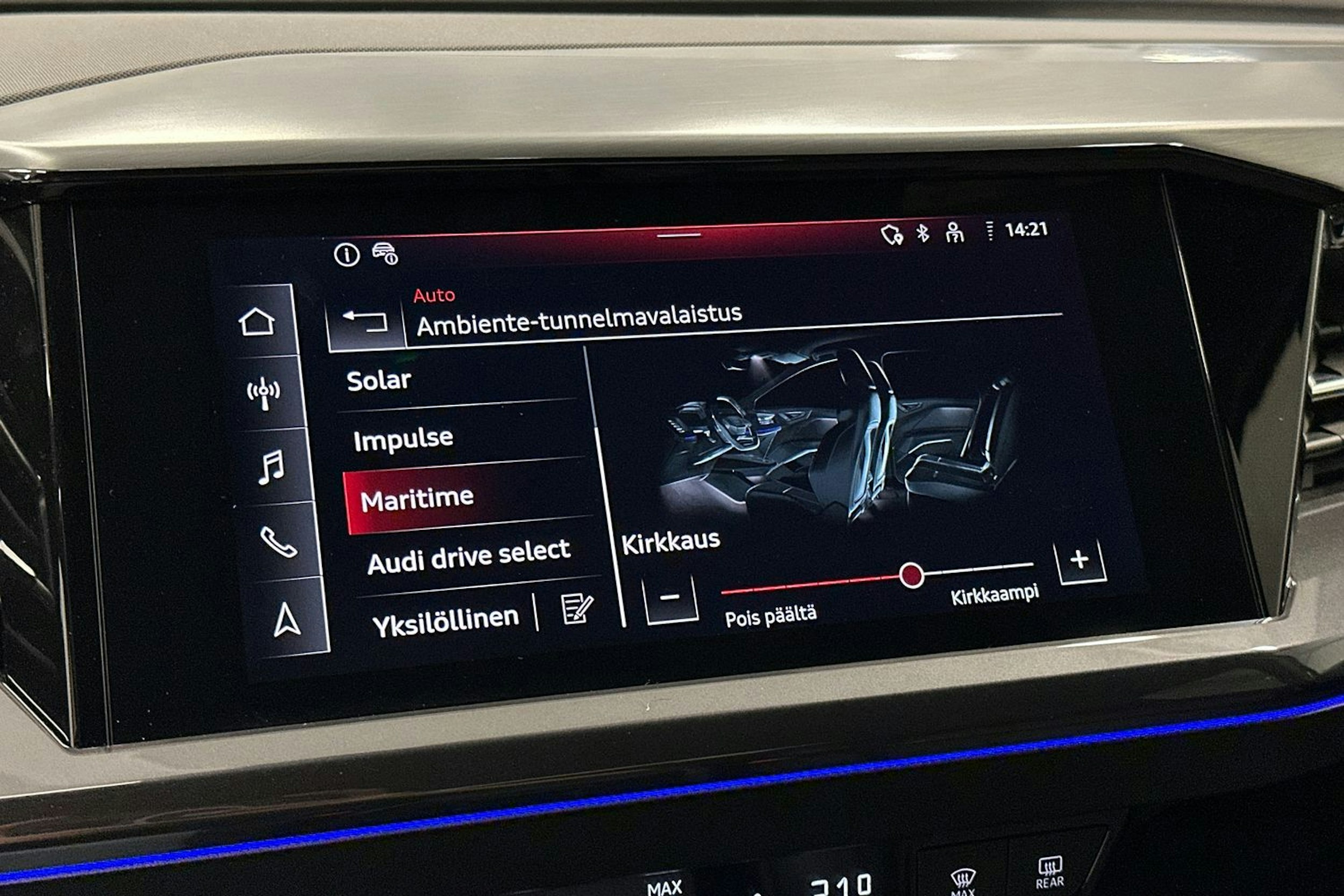 violetti Audi Q4 e-tron 2022 kuva 29.