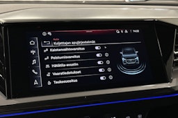 violetti Audi Q4 e-tron 2022 kuva 32.