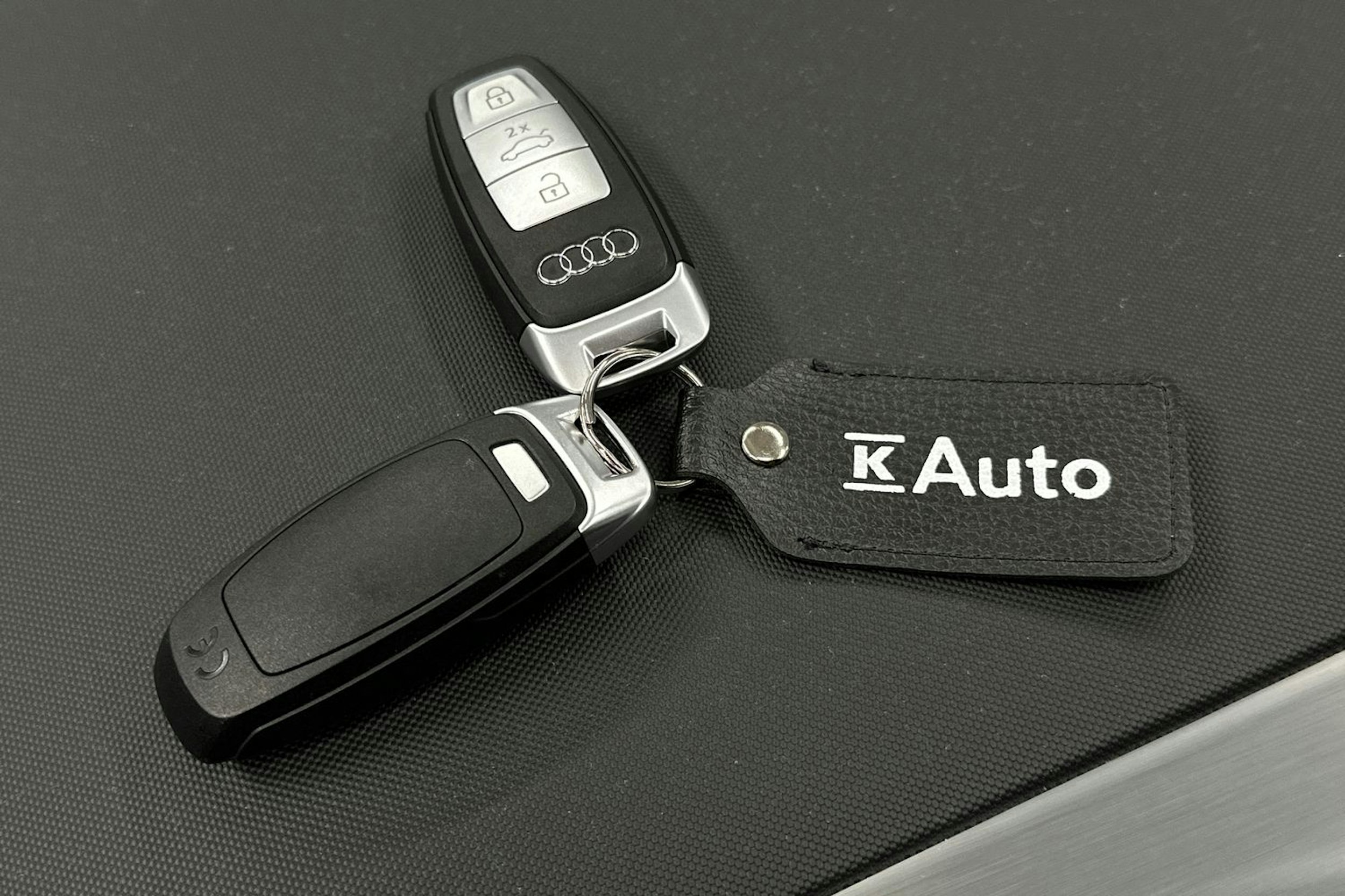 violetti Audi Q4 e-tron 2022 kuva 37.