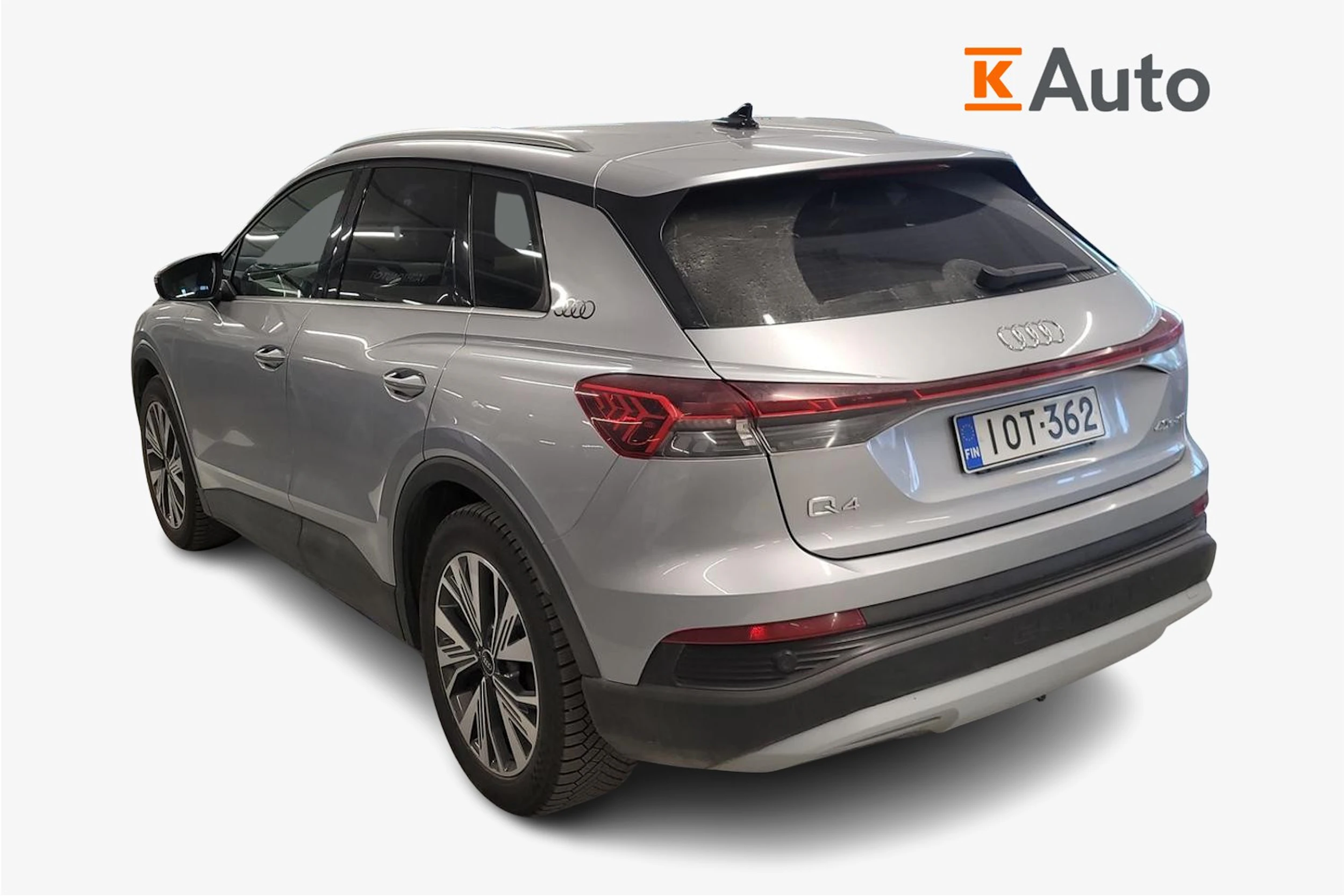 Harmaa Audi Q4 e-tron 2022 kuva 2.