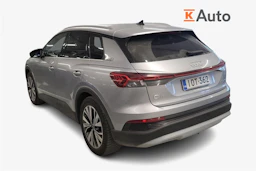 Harmaa Audi Q4 e-tron 2022 kuva 2.
