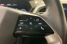 Harmaa Audi Q4 e-tron 2022 kuva 14.