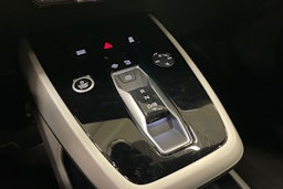 Harmaa Audi Q4 e-tron 2022 kuva 17.