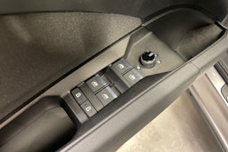 Harmaa Audi Q4 e-tron 2022 kuva 18.