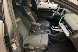 Harmaa Audi Q4 e-tron 2022 kuva 19.