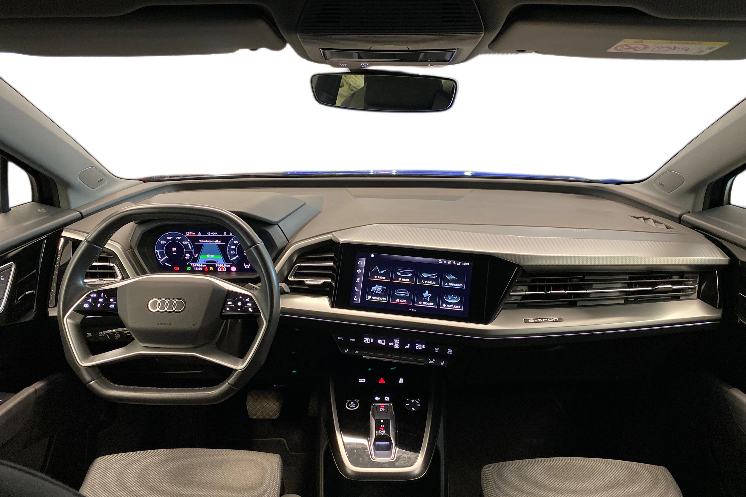 sininen Audi Q4 e-tron 2022 kuva 9.