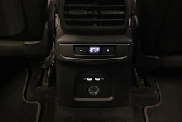 sininen Audi Q4 e-tron 2022 kuva 19.