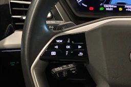 sininen Audi Q4 e-tron 2022 kuva 21.