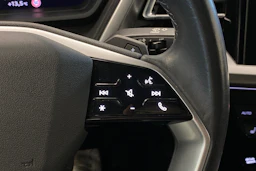 sininen Audi Q4 e-tron 2022 kuva 22.
