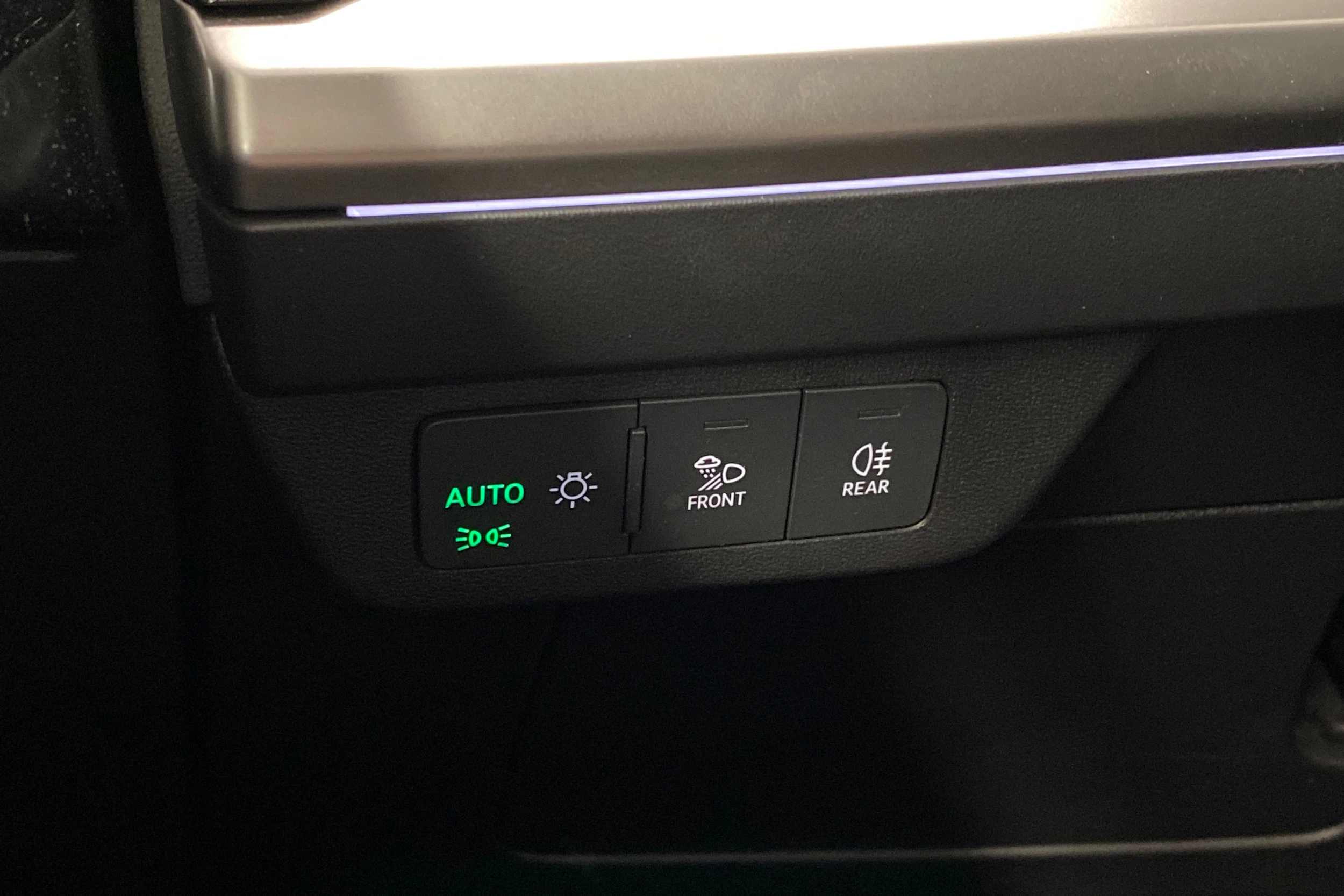 sininen Audi Q4 e-tron 2022 kuva 25.