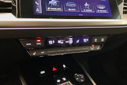 sininen Audi Q4 e-tron 2022 kuva 29.