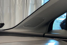 sininen Audi Q4 e-tron 2022 kuva 38.