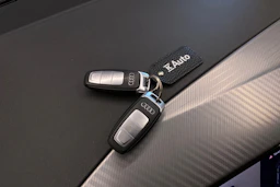 sininen Audi Q4 e-tron 2022 kuva 39.